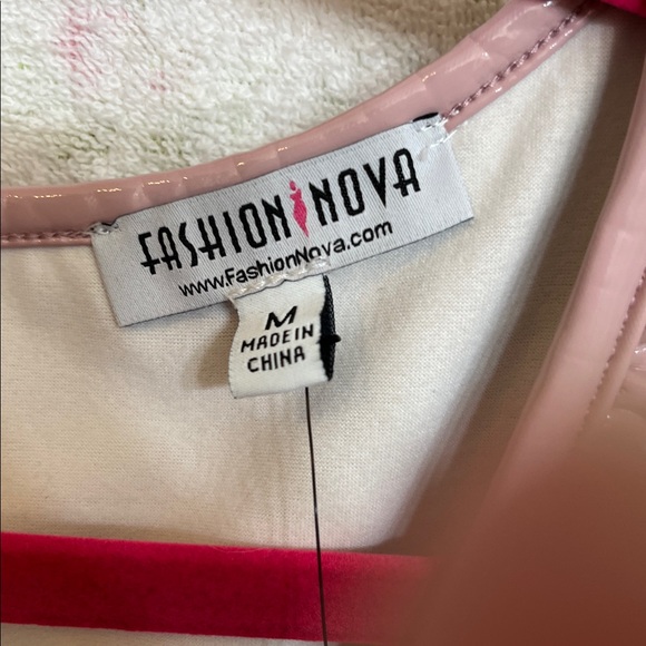 🎀🩷🤍🌸Fashion Nova Peppa Latex Dress🎀🩷🌸🤍 - Picture 4 of 7